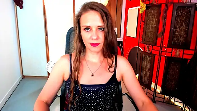 Snapshot of EmiliaBedy chatting on July 2026 05:24:01 AM EmiliaBedy online show from July 2026 05:24:01 AM
