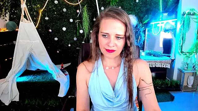 Snapshot of EmiliaBedy chatting on July 2026 09:12:01 AM EmiliaBedy online show from July 2026 09:12:01 AM