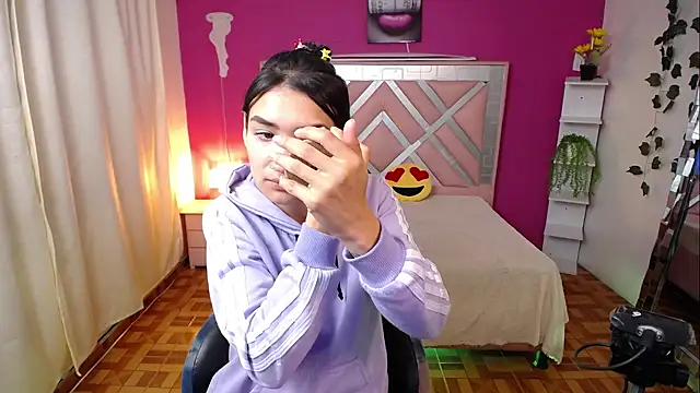 Snapshot of Sofii_cutee chatting on March 2025 02:30:01 PM Sofii cutee online show from March 2025 02:30:01 PM