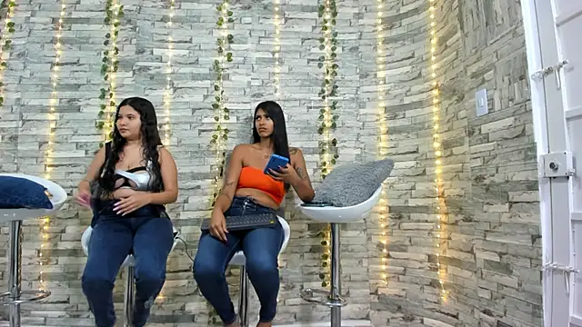 Snapshot of emilly09 chatting on March 2025 09:45:02 PM emilly09 online show from March 2025 09:45:02 PM