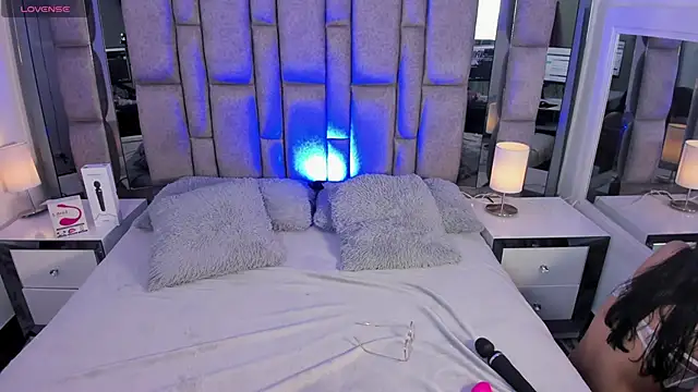 Bonet iris online show from April 2026 07:09:02 PM