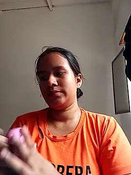 Snapshot of sol_miluna2 chatting on October 2025 03:42:01 PM sol miluna2 online show from October 2025 03:42:01 PM