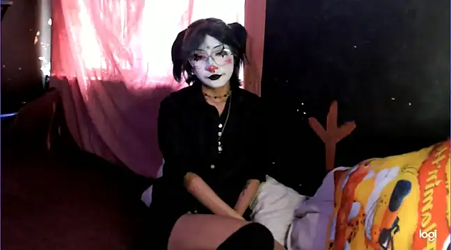 Sharkyu1 online show from March 2025 07:45:02 PM