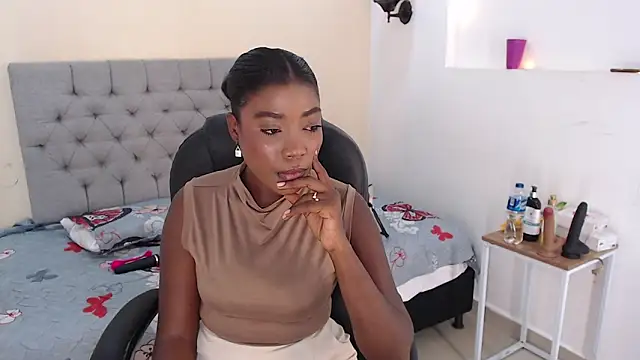 Dakkota Fox online show from November 2025 07:59:01 PM