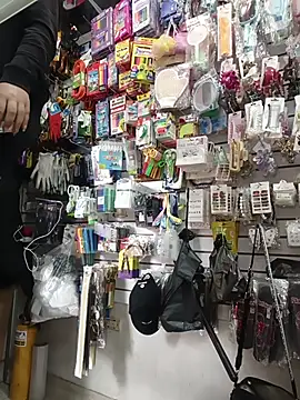 Snapshot of Vale_Saenzz chatting on October 2025 05:13:02 PM Vale Saenzz online show from October 2025 05:13:02 PM