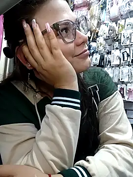 Vale Saenzz online show from February 2026 12:48:01 AM