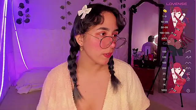 Snapshot of Ludovica6669 chatting on February 2025 07:16:02 PM Ludovica6669 online show from February 2025 07:16:02 PM