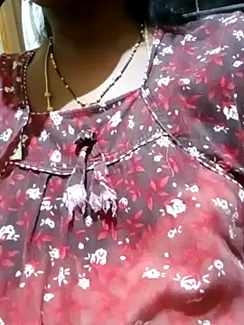 Snapshot of TeluguammayiMahi chatting on February 2025 10:04:02 AM TeluguammayiMahi online show from February 2025 10:04:02 AM