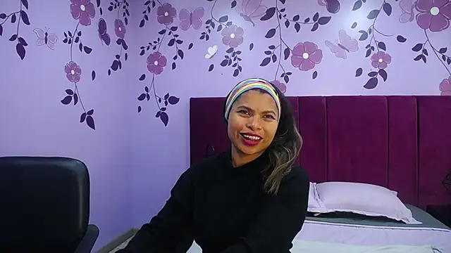 Snapshot of CamiilaReyes chatting on March 2025 12:57:02 PM CamiilaReyes online show from March 2025 12:57:02 PM