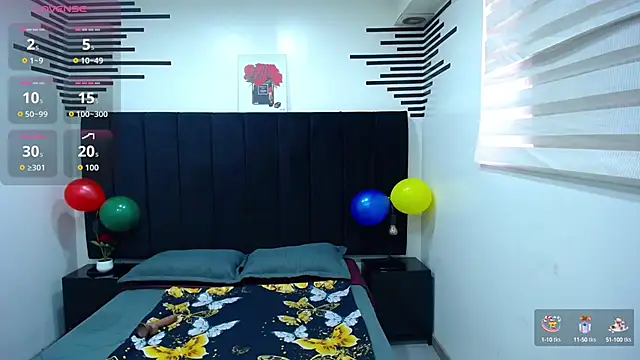 Snapshot of CamiilaReyes chatting on October 2025 01:44:01 PM CamiilaReyes online show from October 2025 01:44:01 PM