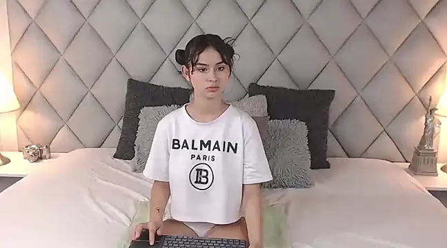 Snapshot of LalyCastro chatting on February 2025 07:16:02 PM LalyCastro online show from February 2025 07:16:02 PM