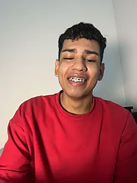 Snapshot of Santiago-Thompson chatting on November 2025 05:44:01 PM Santiago-Thompson online show from November 2025 05:44:01 PM