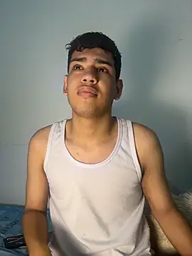 Snapshot of Santiago-Thompson chatting on November 2025 04:07:01 PM Santiago-Thompson online show from November 2025 04:07:01 PM