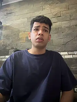 Snapshot of Santiago-Thompson chatting on November 2025 09:26:01 PM Santiago-Thompson online show from November 2025 09:26:01 PM