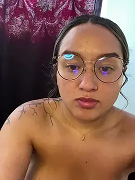 Iam Cassi online show from February 2025 03:48:02 PM