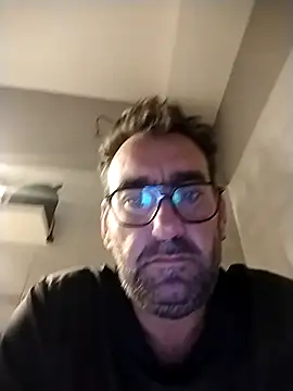 Snapshot of Hardasanut chatting on October 2025 05:08:01 AM Hardasanut online show from October 2025 05:08:01 AM