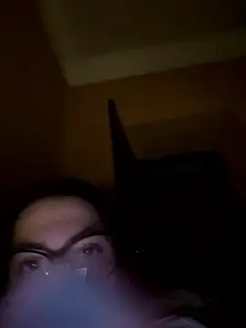 Snapshot of DearAlise chatting on January 2026 06:32:02 PM DearAlise online show from January 2026 06:32:02 PM