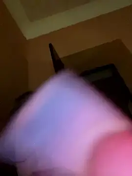 Snapshot of DearAlise chatting on January 2026 12:21:02 PM DearAlise online show from January 2026 12:21:02 PM