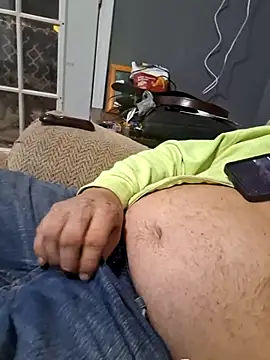 Snapshot of thickdaddy2982 chatting on February 2025 11:33:02 PM thickdaddy2982 online show from February 2025 11:33:02 PM