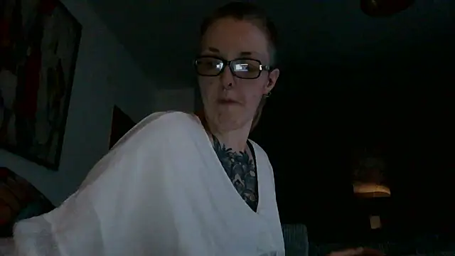 Astrid-Gilbert online show from December 2025 02:57:02 PM