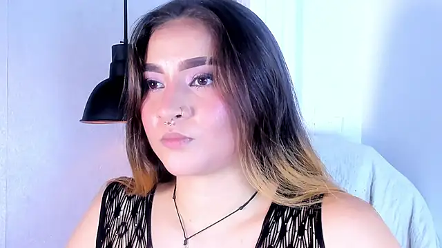 Shanntal  online show from November 2025 07:56:02 PM