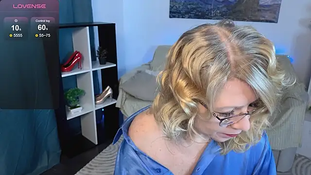 Snapshot of Milena_Whity chatting on February 2025 09:53:02 AM Milena Whity online show from February 2025 09:53:02 AM