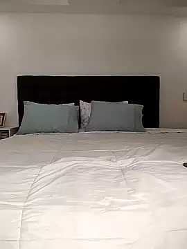 sofiaxox online show from October 2025 09:24:02 PM