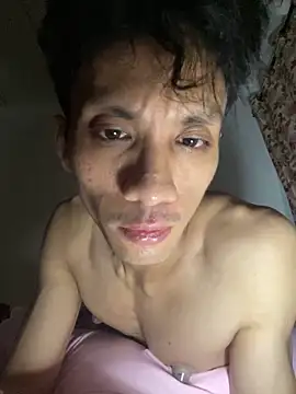 Snapshot of TheoMade chatting on January 2025 08:04:01 PM TheoMade online show from January 2025 08:04:01 PM