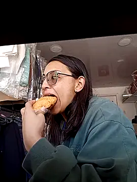 Snapshot of bri_ali chatting on December 2025 02:12:02 PM bri ali online show from December 2025 02:12:02 PM