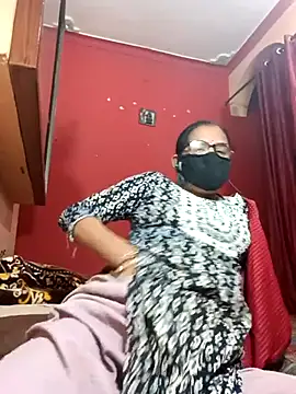 runi31 online show from November 2025 05:46:02 PM