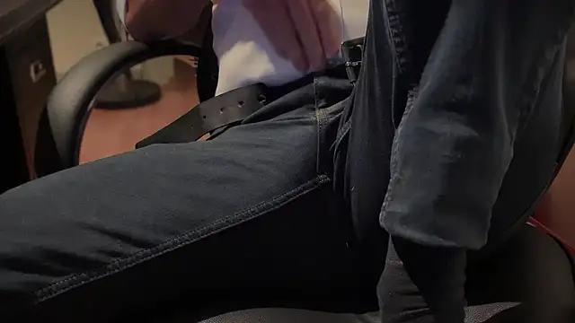 Snapshot of vincent1522 chatting on February 2025 06:19:02 PM vincent1522 online show from February 2025 06:19:02 PM