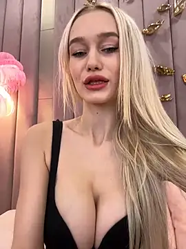 Snapshot of KristinaDane chatting on February 2025 03:16:02 AM KristinaDane online show from February 2025 03:16:02 AM