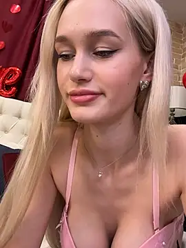 Snapshot of KristinaDane chatting on February 2025 06:45:01 AM KristinaDane online show from February 2025 06:45:01 AM