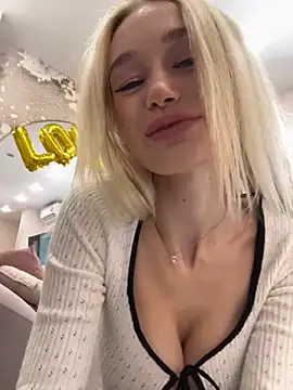 Snapshot of KristinaDane chatting on February 2025 02:53:02 AM KristinaDane online show from February 2025 02:53:02 AM