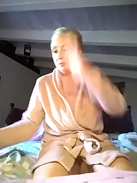 divinaerotica online show from February 2026 04:14:02 PM