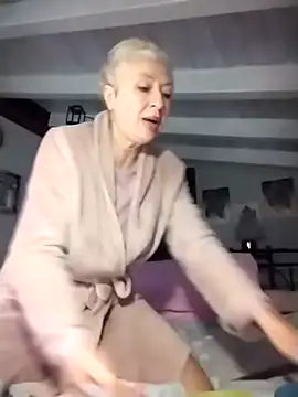 divinaerotica online show from March 2026 05:27:02 PM