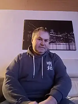 Snapshot of Pourleplasirs chatting on February 2025 10:40:02 PM Pourleplasirs online show from February 2025 10:40:02 PM