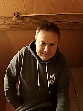 Snapshot of Pourleplasirs chatting on March 2025 09:06:02 PM Pourleplasirs online show from March 2025 09:06:02 PM