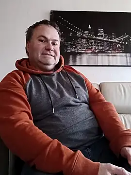 Snapshot of Pourleplasirs chatting on March 2025 03:27:02 PM Pourleplasirs online show from March 2025 03:27:02 PM