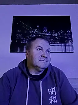 Snapshot of Pourleplasirs chatting on December 2025 11:34:02 PM Pourleplasirs online show from December 2025 11:34:02 PM