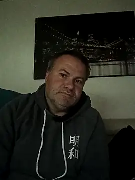 Snapshot of Pourleplasirs chatting on May 2026 12:17:02 AM Pourleplasirs online show from May 2026 12:17:02 AM