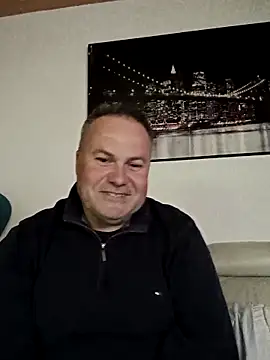 Snapshot of Pourleplasirs chatting on May 2026 11:36:01 PM Pourleplasirs online show from May 2026 11:36:01 PM