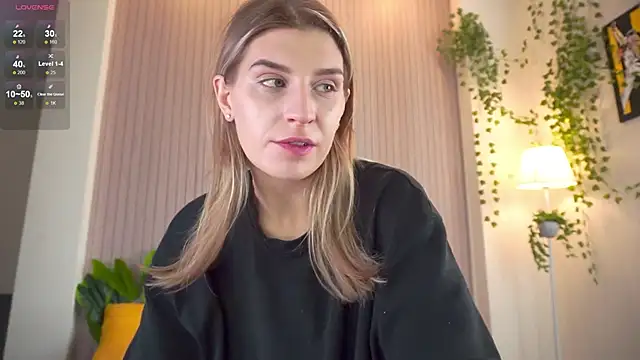 Snapshot of heartseduction chatting on February 2026 08:01:02 AM heartseduction online show from February 2026 08:01:02 AM