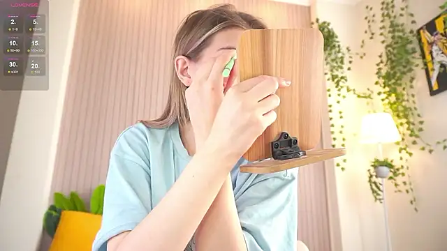 Snapshot of heartseduction chatting on March 2026 08:31:01 AM heartseduction online show from March 2026 08:31:01 AM