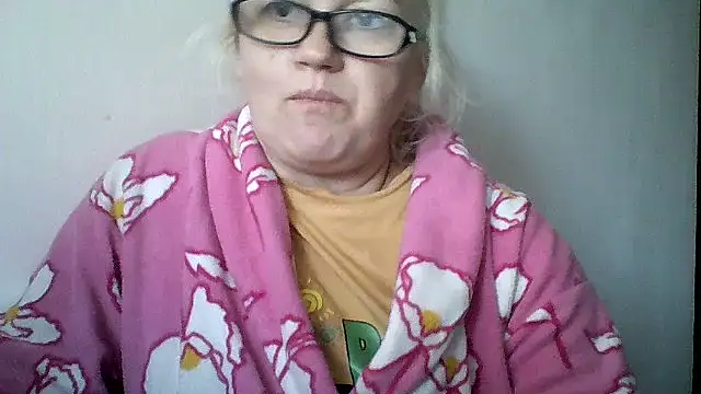 Snapshot of Mayya4321 chatting on October 2025 07:25:01 AM Mayya4321 online show from October 2025 07:25:01 AM