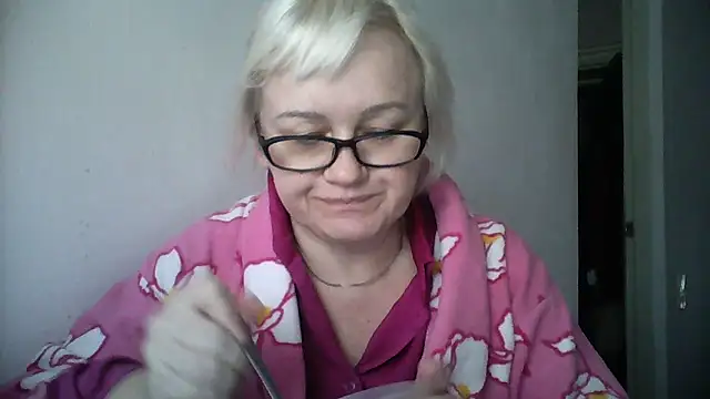 Snapshot of Mayya4321 chatting on November 2025 08:56:01 AM Mayya4321 online show from November 2025 08:56:01 AM