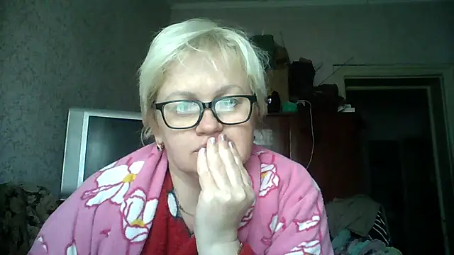 Mayya4321 online show from April 2026 01:49:01 PM