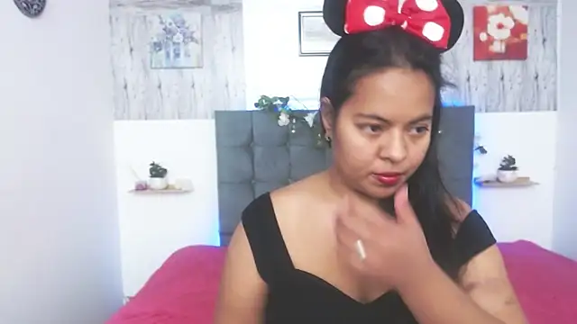 Snapshot of catalina_vergara chatting on February 2025 12:37:01 PM catalina vergara online show from February 2025 12:37:01 PM