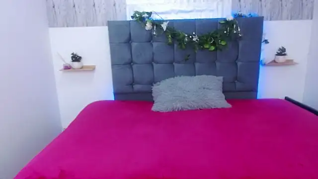 Snapshot of catalina_vergara chatting on February 2025 12:17:01 PM catalina vergara online show from February 2025 12:17:01 PM