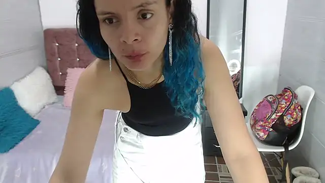 Ariasmithog online show from September 2025 01:01:01 PM